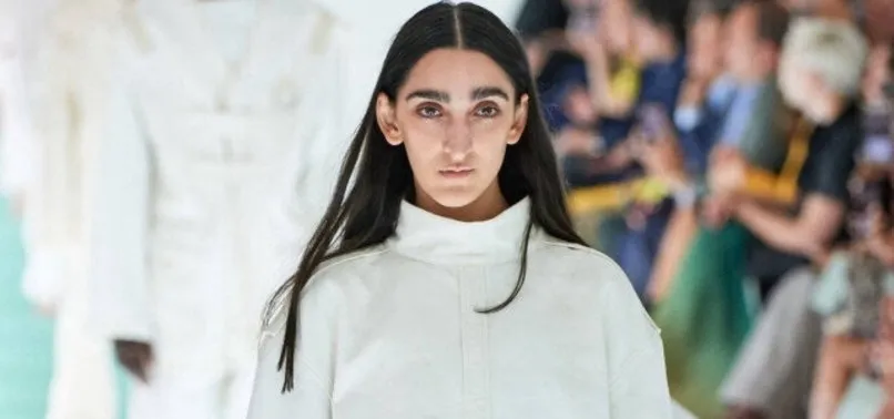 Ünlü moda markasının reklam yüzünden Azerbaycan'a alçak söylem! Terör örgütünden eğitim aldı: Saldıracağız… Ünlü moda markasının reklam yüzünden Azerbaycan'a alçak söylem! Terör örgütünden eğitim aldı: Saldıracağız…