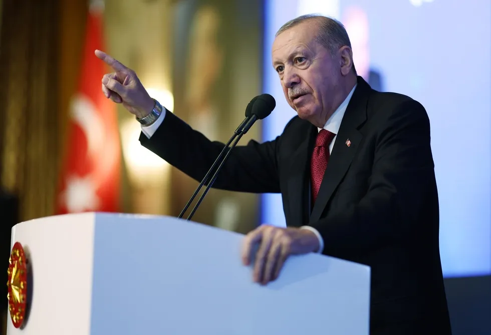 baskan-erdogandan-15-temmuz-mesaji-fetoculer-hala-firsat-kolluyor-1784123502634.jpeg Başkan Erdoğan'dan 15 Temmuz mesajı: FETÖ'cüler hala fırsat kolluyor - 3