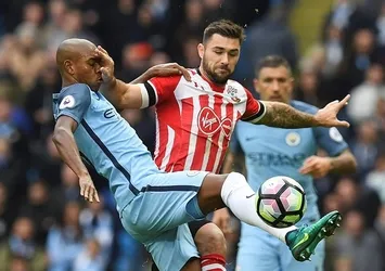 Manchester City galibiyeti unuttu
