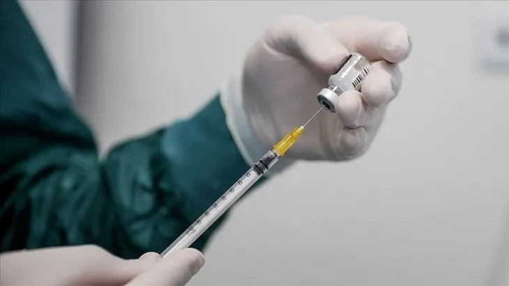 Son dakika: Aşı yaşı kaça düştü? 18, 20, 25 yaş üstü ne zaman aşı olacak? MHRS aşı randevusu nasıl alınır?