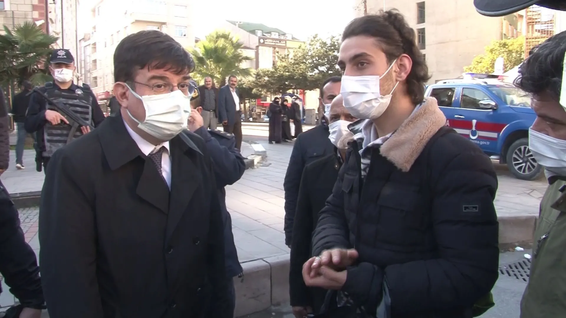 CHP'li İBB'den Z kuşağı da rahatsız! İETT otobüslerini kaymakama şikayet etti