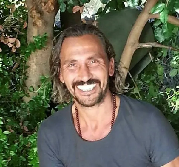 Özgü Namal eşi Serdar Oral’ın öldüğünü çocuklarına söyleyemedi!