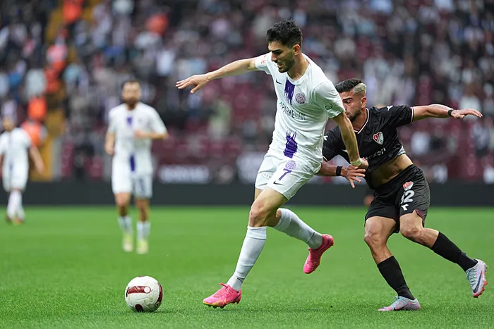 Elazığspor 3. Lig Play-Off finalinde 52 Orduspor’u mağlup ederek bir üst lige yükseldi!