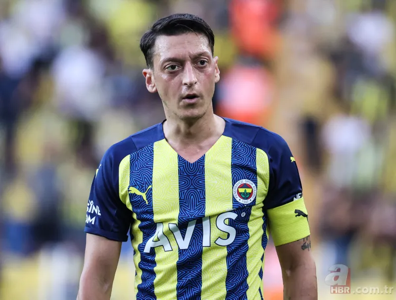 Fenerbahçe'de sıcak gelişme! Mesut Özil ve Ozan Tufan neden kadro dışı kaldı? 17