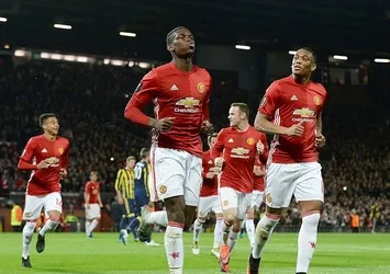 Fenerbahçe, Manchester United'a direnemedi