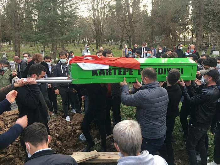 CHP'de Tugay Adak istifası! Aysun Özcan Erenkaya'dan zehir zemberek sözler: Alın partinizi başınıza çalın - 4