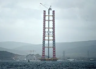 Yapımı devam eden Çanakkale Köprüsü’nün kule yüksekliği 230 metreye ulaştı
