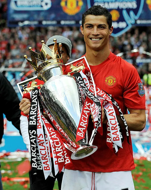 Son dakika transfer haberi: Cristiano Ronaldo Manchester United’a transfer oldu