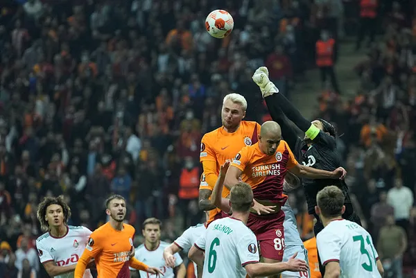 galatasaraydan-uefaya-kural-hatasi-basvurusu-lokomotiv-moskova-maci-tekrar-mi-edilecek-1636219845836.jpg Galatasaray'dan UEFA'ya kural hatası başvurusu! Lokomotiv Moskova maçı tekrar mı edilecek?