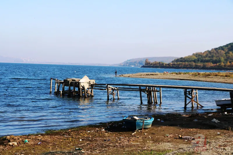 Sapanca Gölü'nde korkutan görüntü! Su seviyesi kritik noktaya doğru düşüyor 12