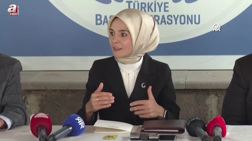 Aile ve Sosyal Hizmetler Bakanı Mahinur Özdemir Göktaş’tan sosyal medya düzenlemesi açıklaması