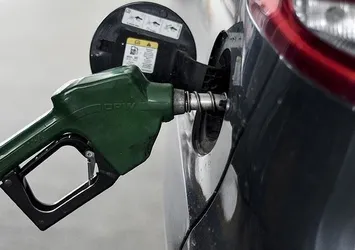Akaryakıt bayileri en çok motorin sattı