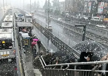 İstanbul'da kar yağışı başladı
