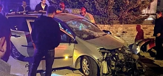 Bursa’da feci kaza! Otomobil sitenin duvarına çarptı: 2 kişi yaralandı