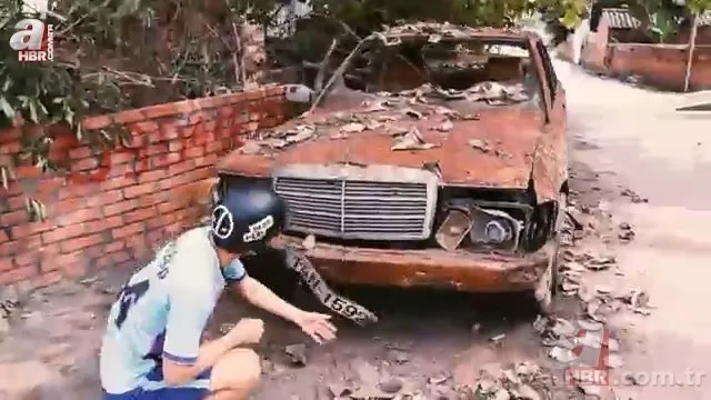 Mercedes’i fabrika ayarlarına geri döndürdü! Hurdalıktan alıp parçalarını tek tek elden geçirdi | Son haline bakın