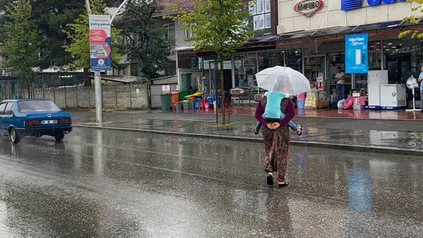13-agustos-istanbul-izmir-ankara-hava-durumu-bugun-hava-nasil-olacak-meteorolojiden-sel-ve-firtina-uyarisi-1628912683210.jpg 14 Ağustos İstanbul, İzmir, Ankara hava durumu: Bugün hava nasıl olacak? Meteorolojiden sel ve fırtına uyarısı - 10