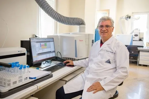 Prof. Dr. Fikrettin Şahin'in 47 yıllık örnek başarı öyküsü! Ödülünü Başkan Erdoğan'ın elinden almıştı! - 5