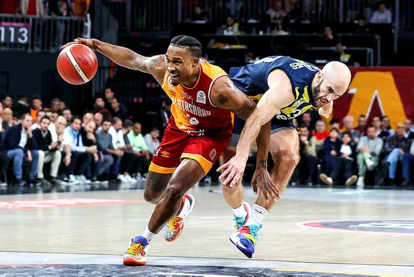 1669587266713.jpg Potada dev derbi Fenerbahçe'nin! Galatasaray Nef 91-97 Fenerbahçe Beko (MAÇ SONUCU) - 3