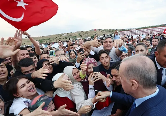 baskan-erdogandan-15-temmuzun-yil-donumunde-net-mesaj-fetocu-alcaklar-bedelini-odeyecek-1752602138572.jpg Fotoğraf- AA