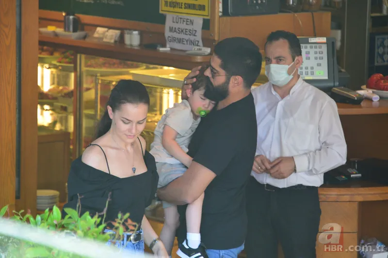 Burak Özçivit'in 3.5 aylık hamile eşi Fahriye Evcen'den hayran bırakan şezlong pozu! Minik Karan'la koronavirüse yakalanmıştı 8