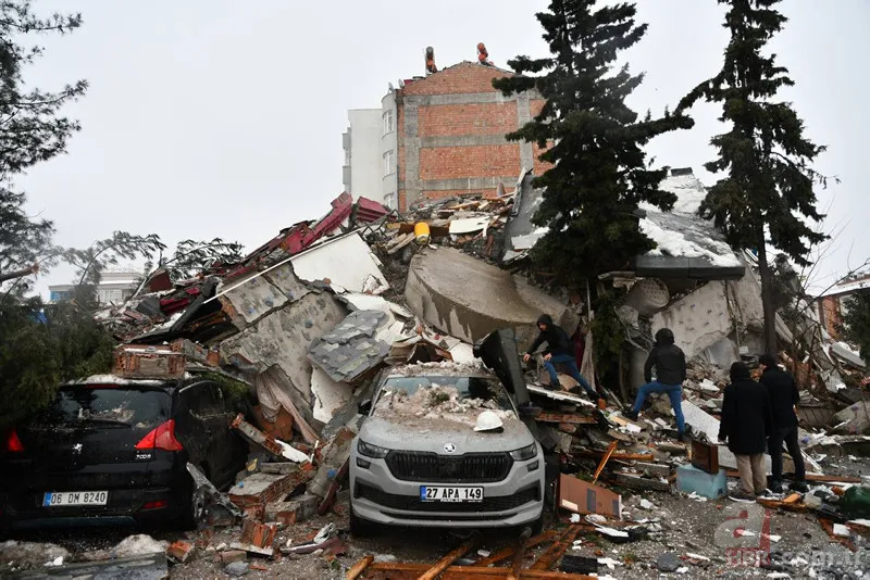Türkiye Tek Yürek BAĞIŞ MİKTARLARI | Ünlüler, İş İnsanları Türkiye için el ele verdi! Kim ne kadar, kaç TL yaptı? Ortak Yayın en fazla bağış yapan isim kim? 25