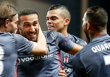 Kara Kartal Fransa'da tarih yazdı