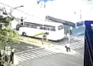 Otobüs yayaları ezdi