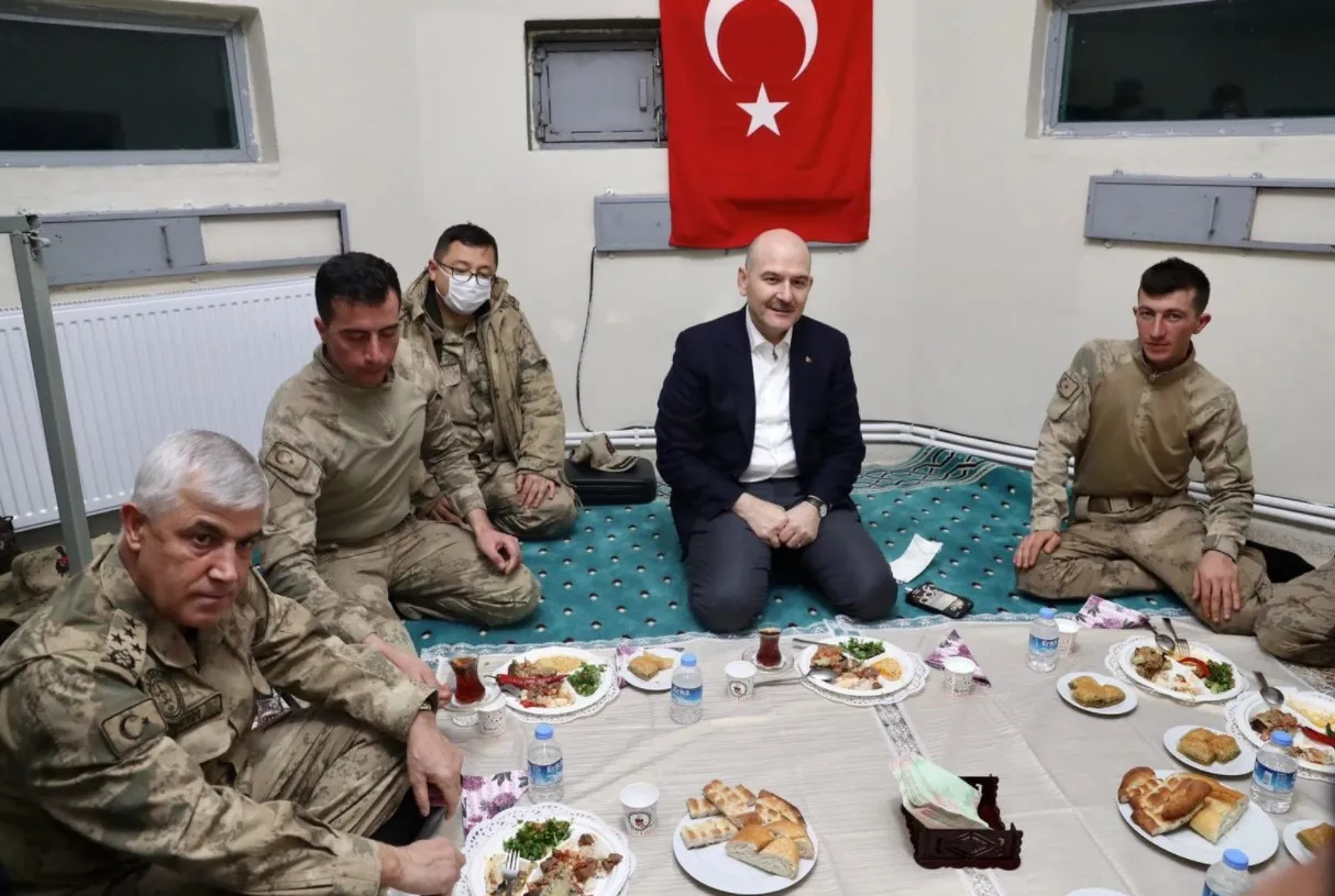 İçişleri Bakanı Süleyman Soylu'dan Sözcü ve Cumhuriyet gazetelerine sert cevap