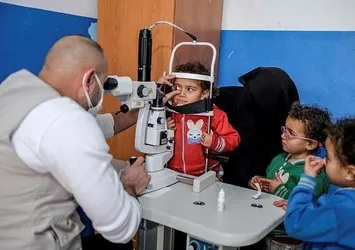 Zor şartlarda yaşam mücadelesi: İdlib'de 1 milyon çocuk tehdit altında!