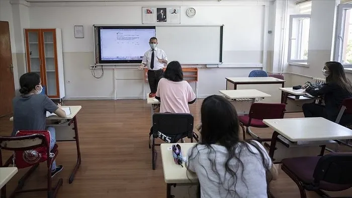 Son dakika: Milli Eğitim Bakanlığı 81 ile gönderdi! Flaş korona kararı: Devamsızlıktan muaf tutulacaklar - 4