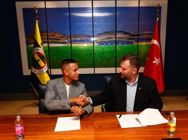 1689883225023.jpg Fenerbahçe'ye eski Galatasaraylı! Marsilya'dan Bartuğ Elmaz'ın transferi resmen açıklandı - 3