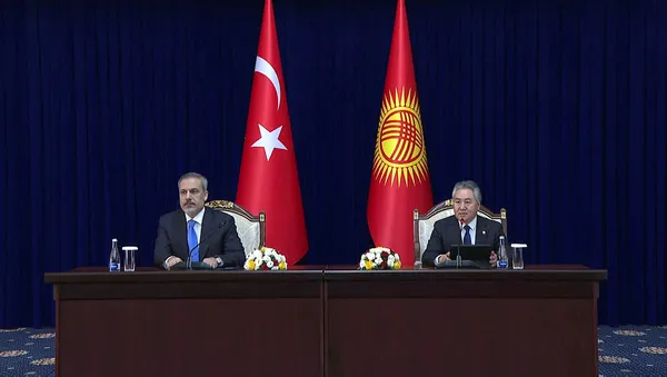 bakan-hakan-fidandan-kirgiz-mevkidasi-ceenbek-kulubayev-ile-onemli-gorusme-1704804583596.jpg Bakan Hakan Fidan'dan Kırgız mevkidaşı Ceenbek Kulubayev ile önemli görüşme! Ortak projelere imza atıldı - 7