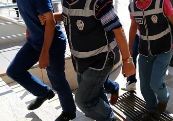 İzmir merkezli FETÖ/PDY operasyonu: 20 gözaltı