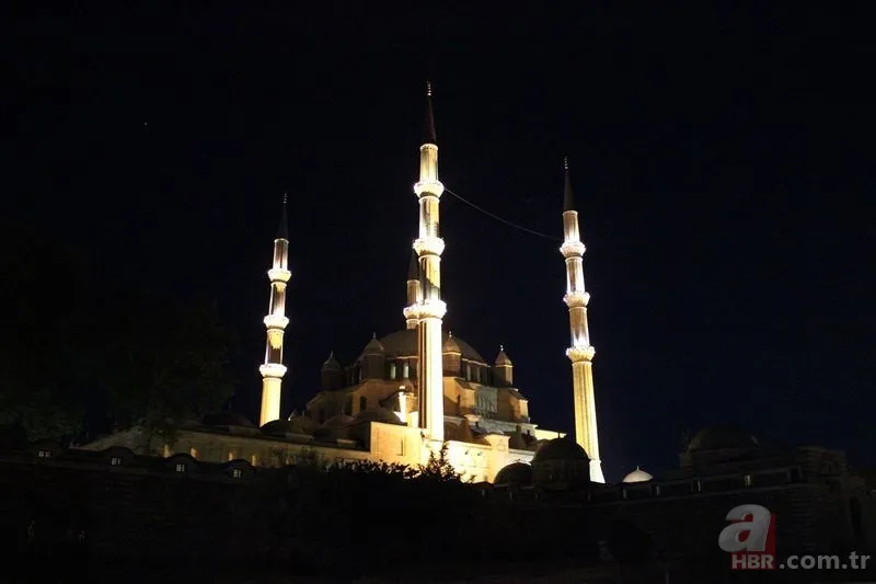 Arefe Günü hangi sureler, dualar okunur? Arife Günü ibadetleri nelerdir? İhlas, Fatiha, Nas, Felak sureleri! 16