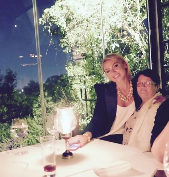 Hande Erçel’den annesi Aylin Erçel’in ölüm yıl dönümünde duygulandıran mesaj