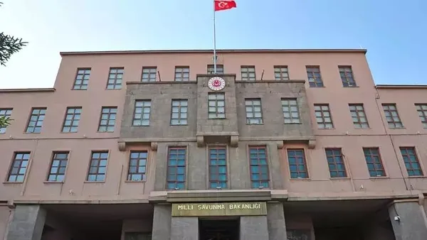 irak-ile-pkkya-karsi-ortak-adim-plani-irakin-kuzeyine-guvenli-bolge-hazirliklar-suruyor-1711011869719.jpeg Irak ile PKK'ya karşı ortak adım planı! Irak'ın kuzeyine 'güvenli bölge' | Hazırlıklar sürüyor - 1