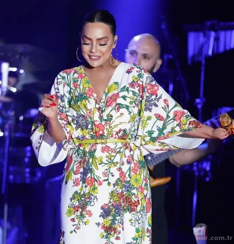 4. kez evlenmişti! Ebru Gündeş hamile mi? Gözlerden uzak büyüttüğü kızı Alara'ya bakın! "Annesinin birebir aynısı" 2