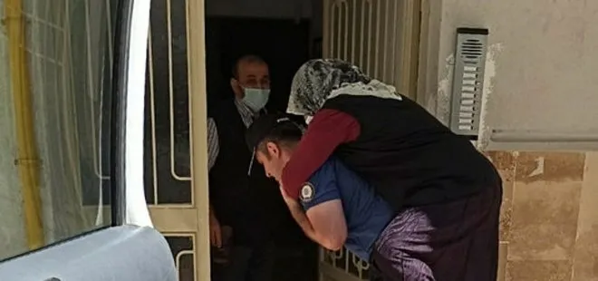 Tokat'ta ayağı kırılan kadını polis sırtında taşıdı