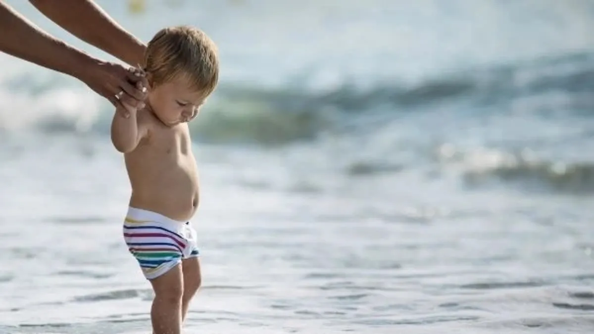 6 aydan küçük bebeğinizi denize sokmayın!