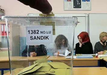 Fondaş medya ve kalemşorlarından anket oyunu! Gerçekler nasıl gizleniyor?