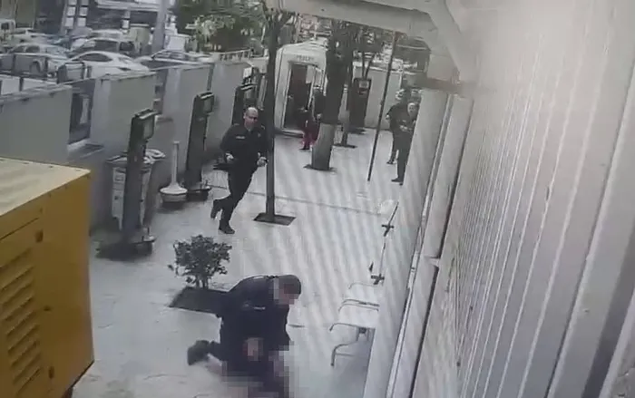 Polisin silahıyla canına kıydı! Karakolda dehşet dolu anlar - 1