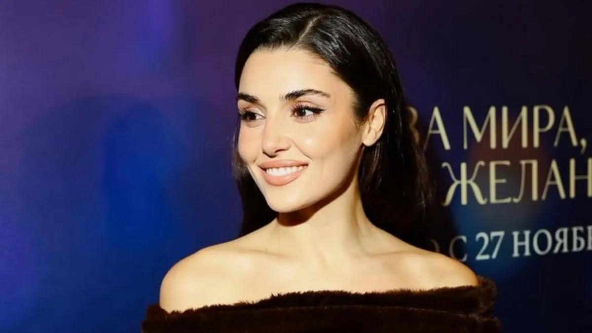 Hande Erçel yeni yıla bakın kimlerle girdi! "Hoşgeldin 2026"