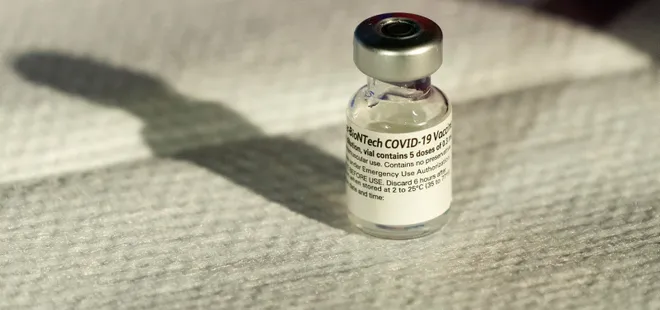 Pfizer CEO’su neden hala aşı olmadı? İşte yanıtı...