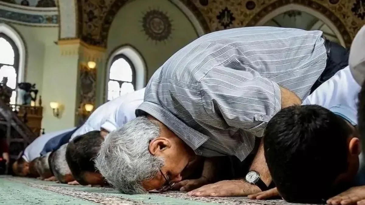 RAMAZAN BAYRAMI HUTBESİ 2024 KONUSU| Diyanet bayram hutbesi konusunu ve metninin yayınladı: 'Ramazan Bayramı: Birlik, Beraberlik ve Kardeşlik Günleri'