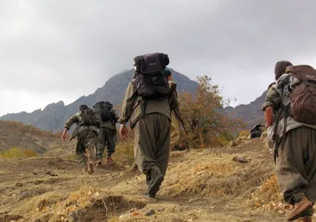Kandil iyice köşeye sıkıştı! Paralı terörist topluyorlar