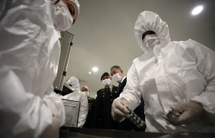 Milli Savunma Bakanı Hulusi Akar, Gazi Fişek Fabrikası’nda incelemelerde bulundu