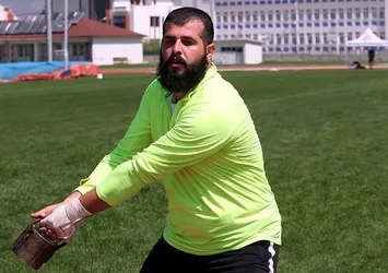 Dünya şampiyonası için 'çekiç' sallıyor