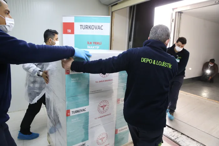 A Haber TURKOVAC'ın üretildiği merkezde! Bilim Kurulu Üyesi Prof. Dr. Ateş Kara: Hiç kimsenin şüphesi olmasın - 7