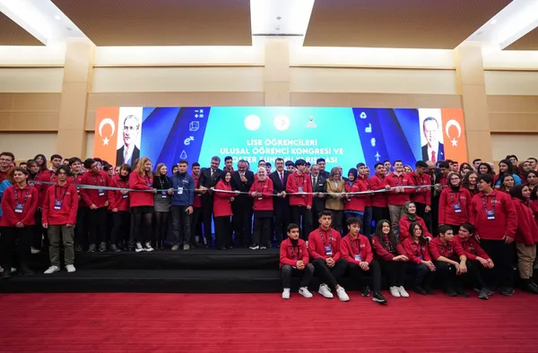 Milli Eğitim Bakanı Mahmut Özer: 2023'te tüm ilçelere bilim- sanat merkezi kuracağız - 2