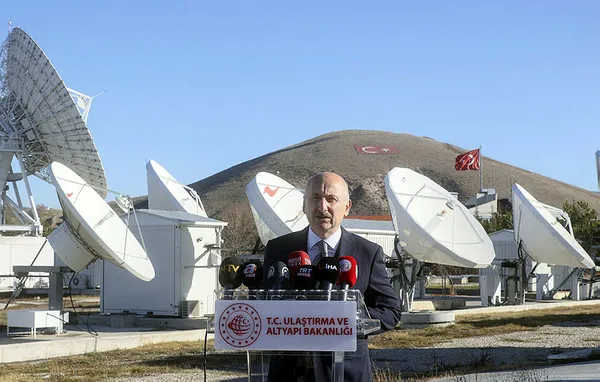 Ulaştırma ve Altyapı Bakanı Adil Karaismailoğlu’nda Togg ve Türksat açıklaması! Yollardaki en önemli bileşen